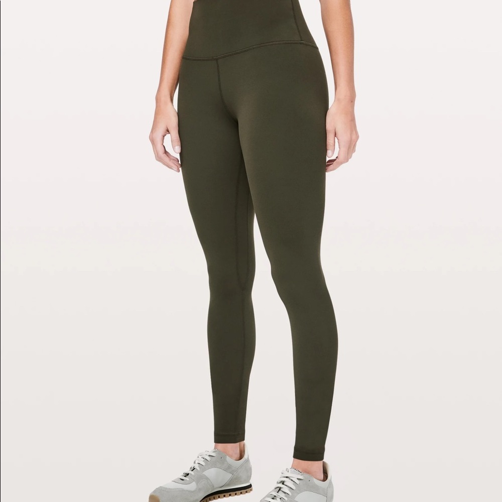 Dark green Lulu Lemon leggings